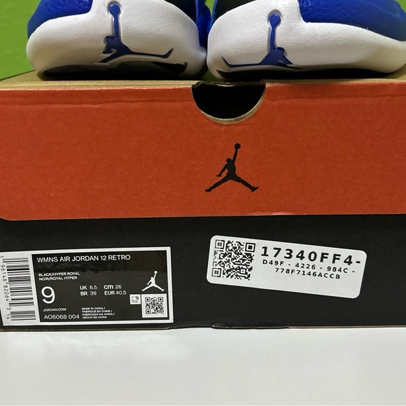 Jordan 12 Retro Hyper Royal - Picture 10 of 15